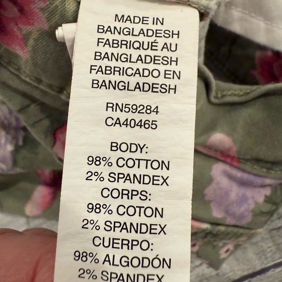 Place Olive Floral Butterfly girls Bermuda Shorts/size 10S - Picture 6 of 10